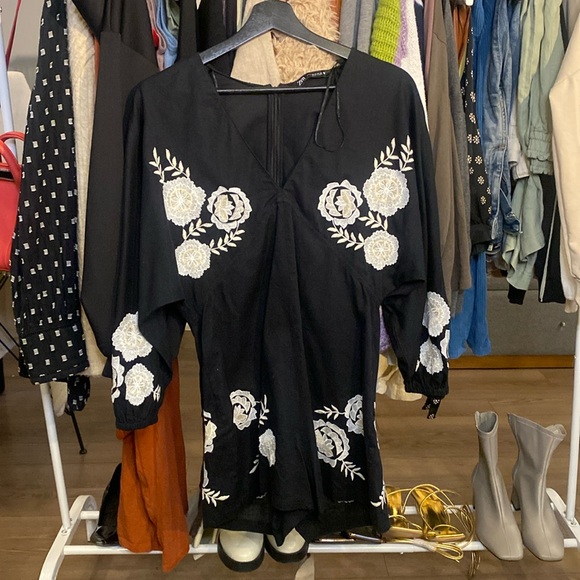 Zara Jumpsuit Floral Detailed Size Small - Picture 1 of 2